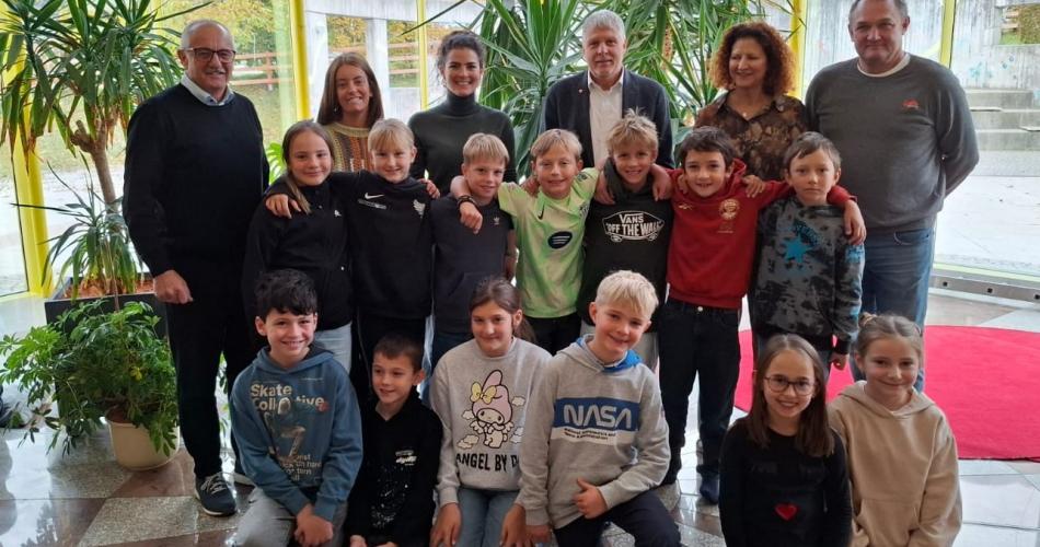 Kindergemeinderat mit Vertretern der Gemeinde